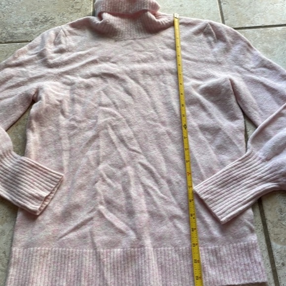 3/30 sale !J crew factory sweater. Puff sleeve sweater in extra soft yarn small - Picture 8 of 8